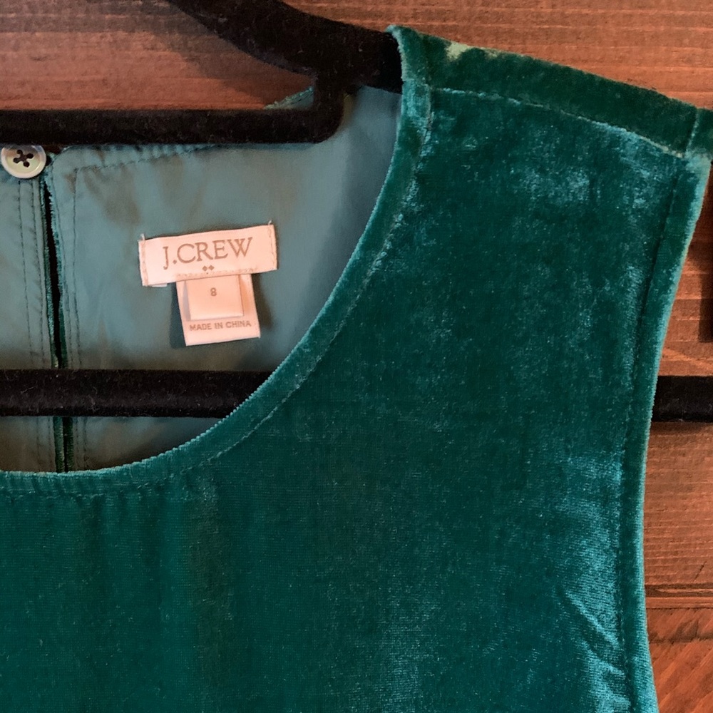 Velvet peplum sleeveless blouse